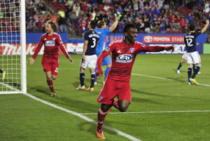 FC Dallas's Fabian Castillo points to his teammate after scoring Dallas's first goal during FC Dallas's game against Chivas at the Toyota Stadium in Frisco on Saturday, March 22, 2014. (Matthew Busch/The Dallas Morning News)